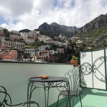 Konukevi La Tavolozza 4*